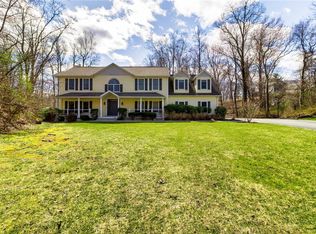 27 Robbie Rd, Cortlandt Manor, NY 10567