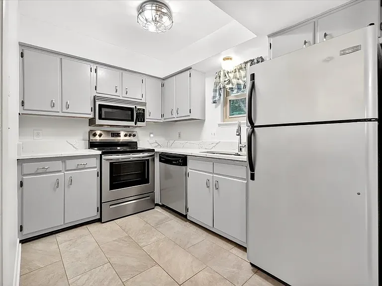 252 Summit Ridge Dr — Photo 5