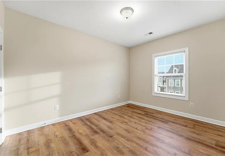 335 Osona Ln — Photo 26