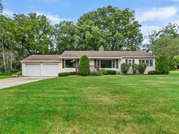 2110 Shafer Dr, Fitchburg, WI 53711