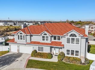 11694 S Stone Crest Cir W, Riverton, UT 84065