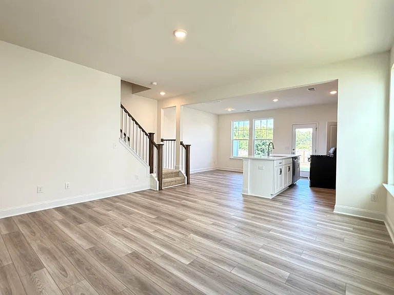50 Amaryllis Ln — Photo 6
