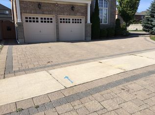 5484 Freshwater Dr #BASEMENT, Mississauga, ON L5M 0K7