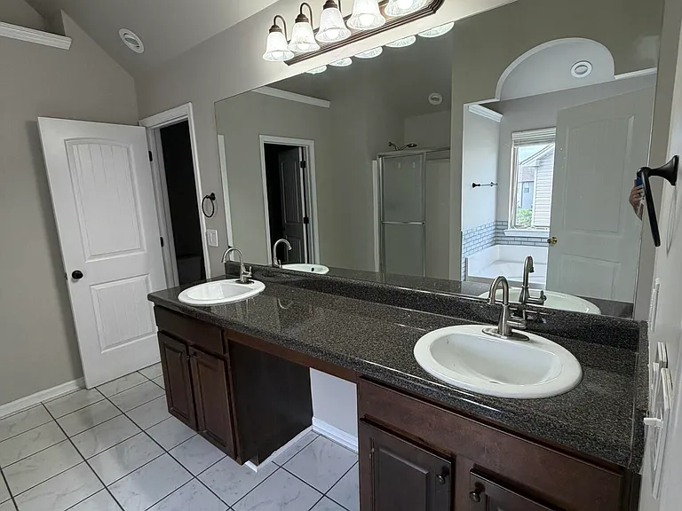 3013 Burgess St — Photo 15