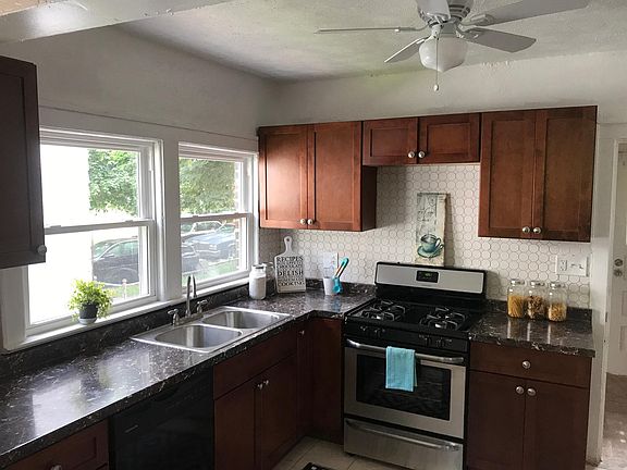 3rd image of 1079 E 171st St #Up