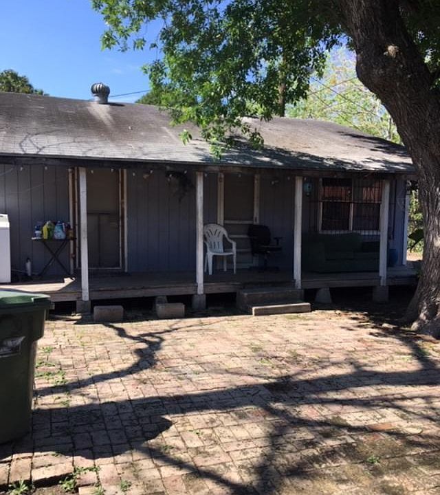 2nd image of 621 E 6th St