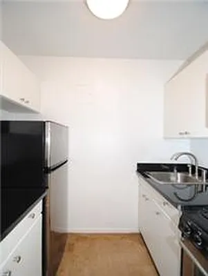 Rented by Buchbinder & Warren | media 19