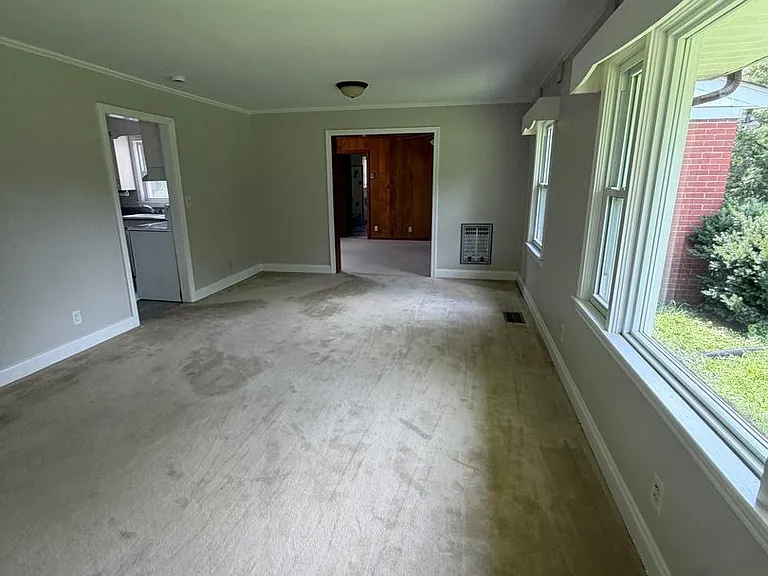 3252 Marthas Chapel Rd — Photo 2