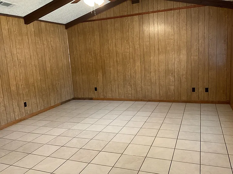 408 Tammy Lynn Dr — Photo 2