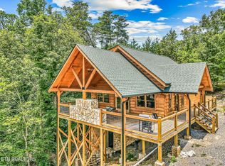1448 Red Cedar Ln, Sevierville, TN 37876