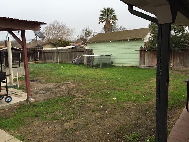 2nd image of 415 S Mildred Ave