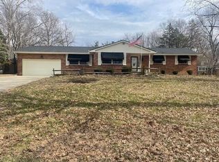 988 Plum Rdg, Columbus, OH 43213