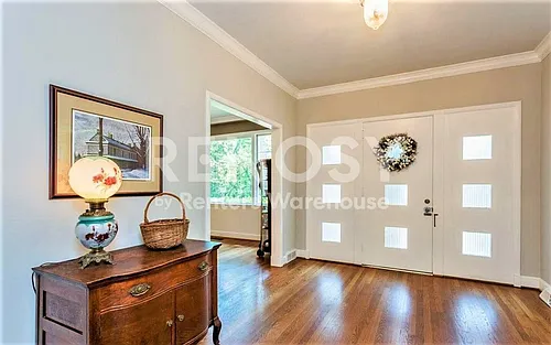 1020 Anderson St Photo 1