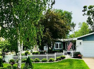 13052 Cedar St, Charlevoix, MI 49720