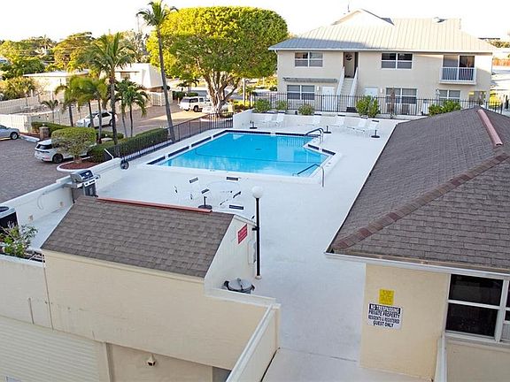 4th image of 2560 Estero Blvd APT 2E