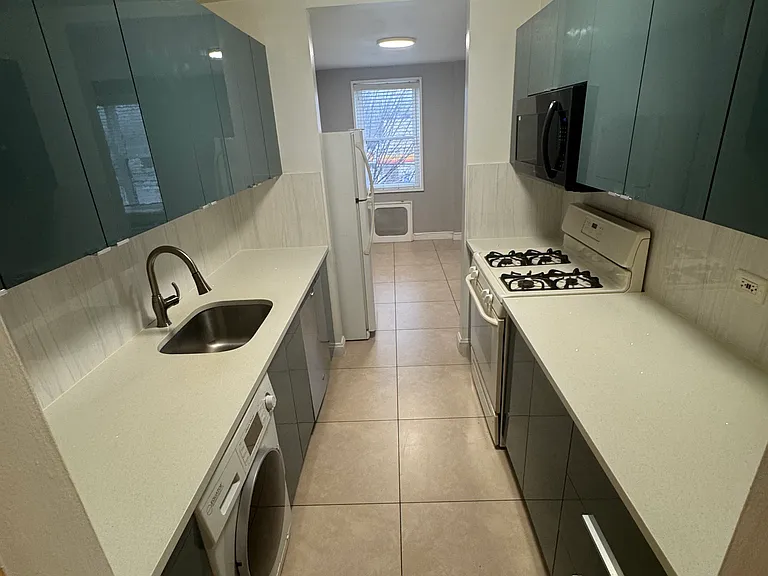 1144 Lydig Ave #3F — Photo 3