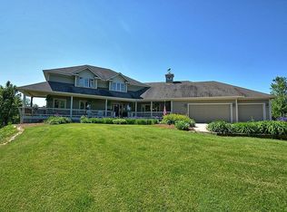 43W435 Cornwall Dr, St Charles, IL 60175