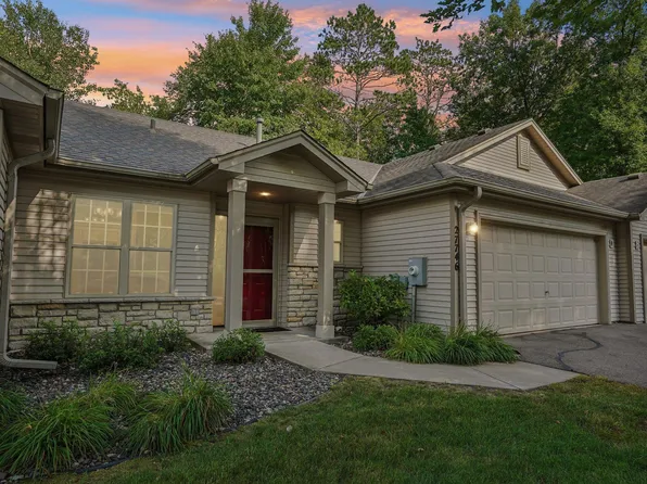 27746 Woodland Dr, Chisago City, MN 55013