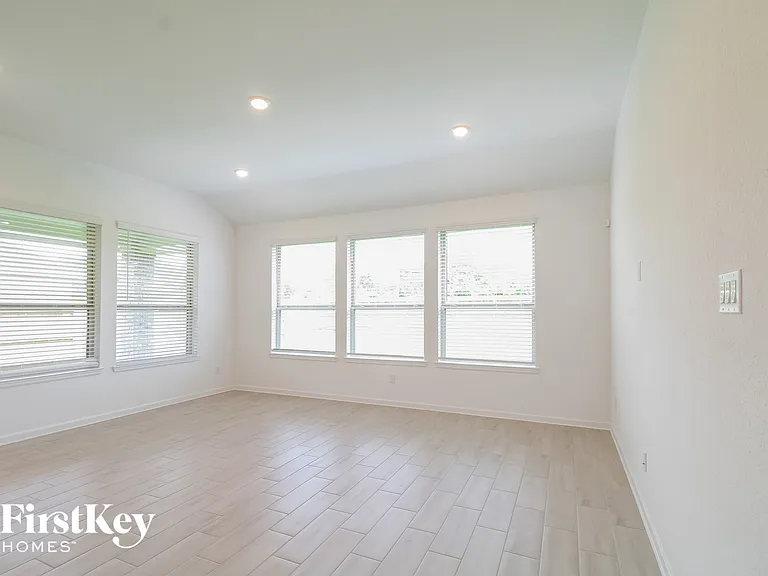 4222 Redford Valley Rd — Photo 4