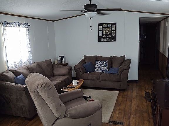 4th image of 11 Sans Souci Trailer Park