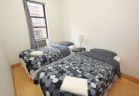 5th image of 315 W 30th St APT 3R