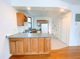 20-70 Steinway St #3A, Astoria, NY 11105