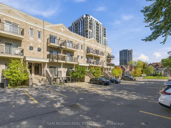 133 Park St #305, Waterloo, ON N2L 0B2