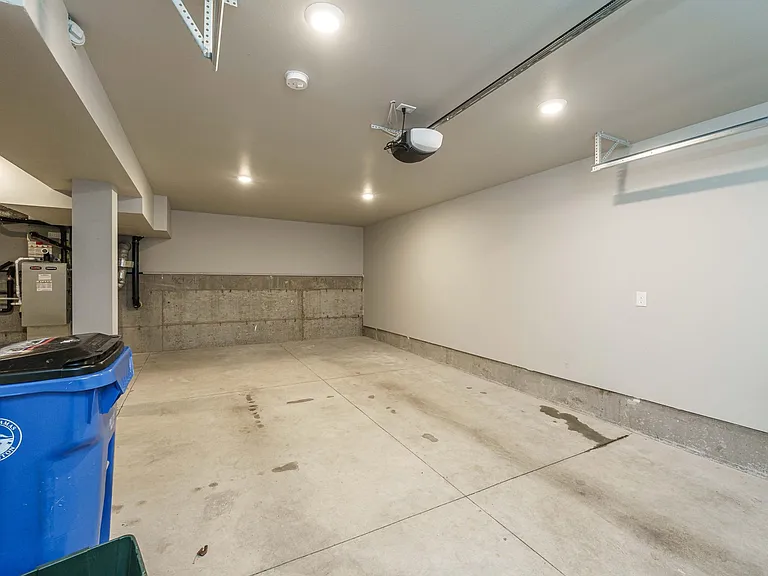 804 NW 7th Ave — Photo 37