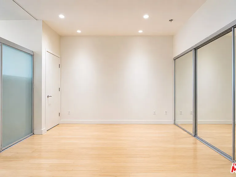 3810 Wilshire Blvd #2003 — Photo 7