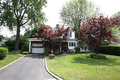 1st image of 112 Ward St