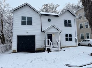 18 Crane St, Springfield, MA 01104