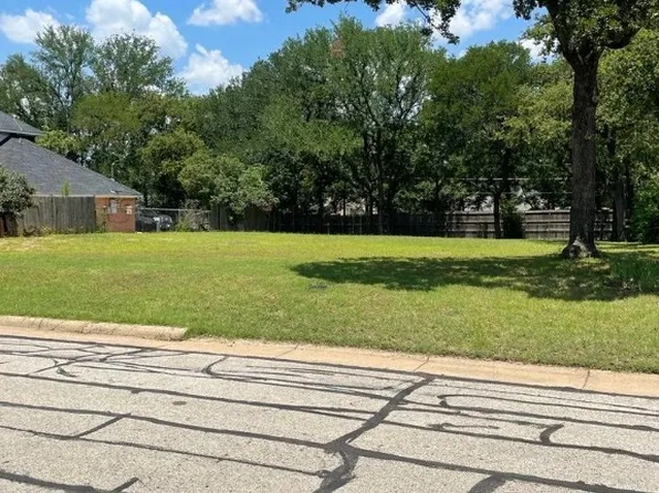 1605 Donna Ln, Bedford, TX 76022