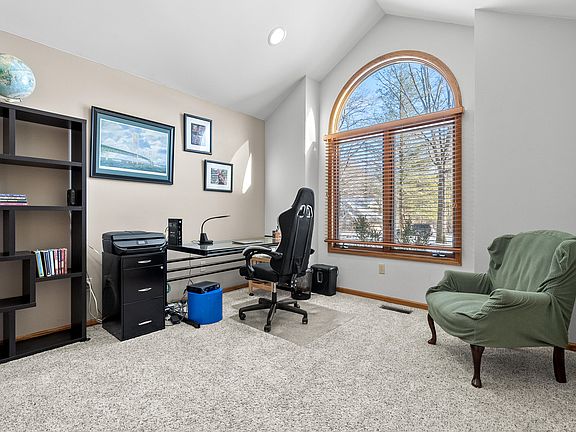 4th image of 6147 Autumn Rdg