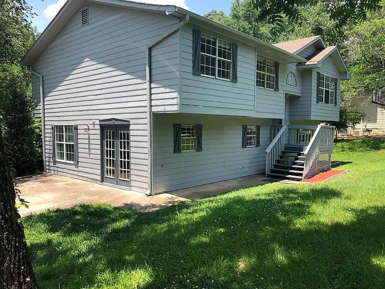 5772 Riverside Dr — Photo 2