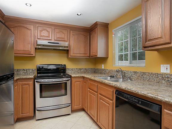 5th image of 3540 Redondo Beach Blvd