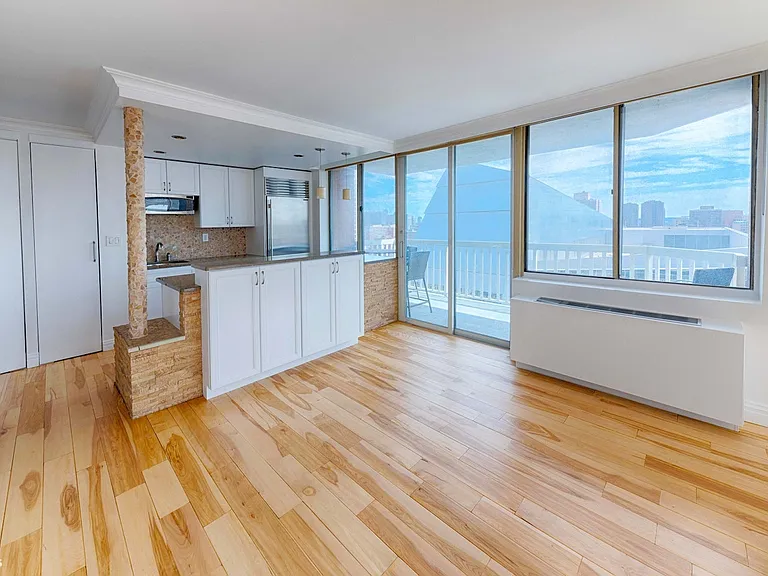 50 Lexington Ave #26E — Photo 2