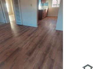 7015 S Main St #4, Los Angeles, CA 90003