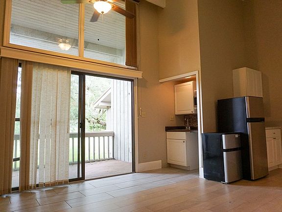 4th image of 417 Cypress Dr