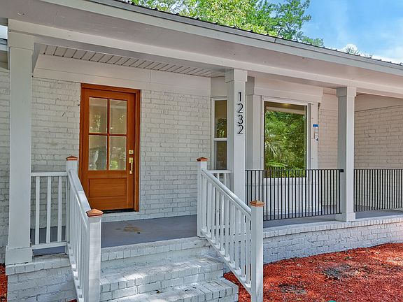 3rd image of 1232 Silver Leaf Cir