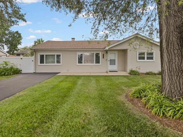 8255 Lockwood Ave, Burbank, IL 60459