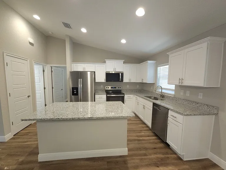 9356 N Jackson Way — Photo 3