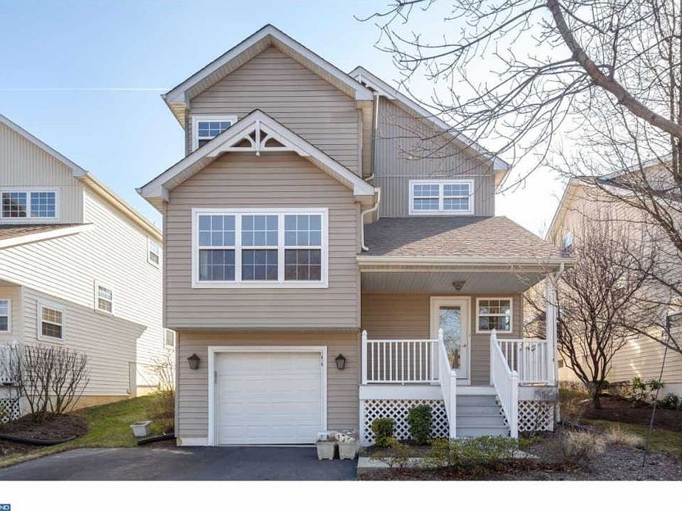 1st image of 1619 Briarwood Dr #125