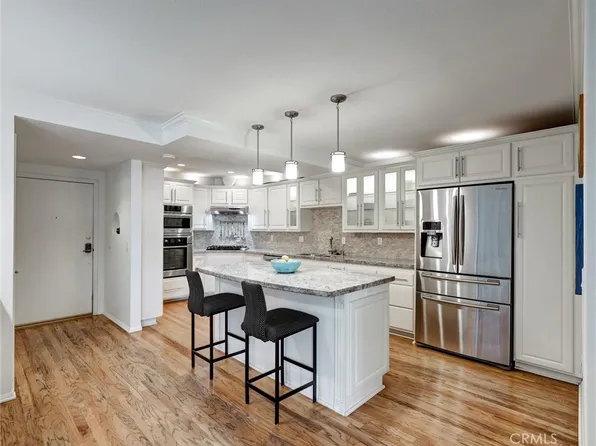 5190 E Colorado St APT 204, Long Beach, CA 90814