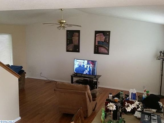 3rd image of 1805 NW Arcadia Dr