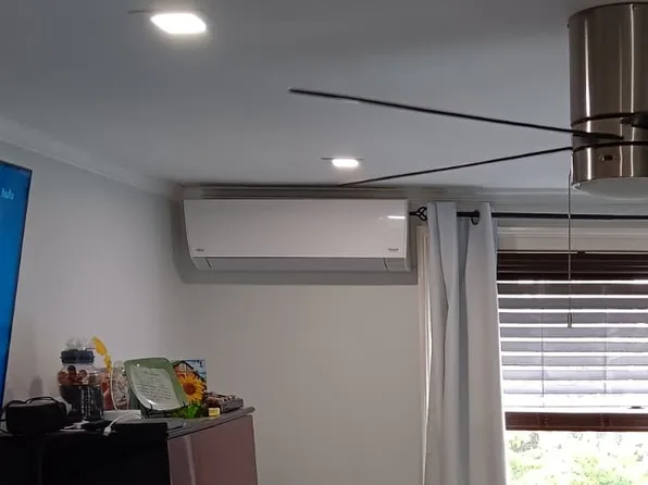 9811 Seaview Avenue image 24 of 28