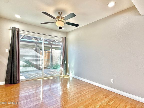5th image of 924 S CASITAS Drive #C