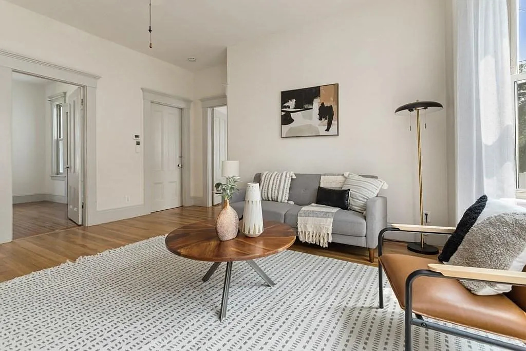 2 bed, 1100 sqft, $2,650 — Photo 4