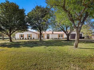 105 Ranch Rd, Red Oak, TX 75154