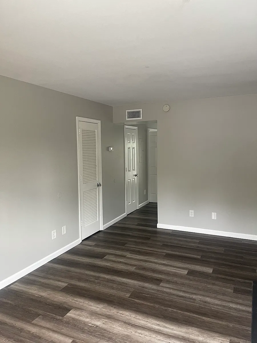Building Photo - 217 Arrowhead Dr
