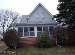 1419 11th St #A, Moline, IL 61265